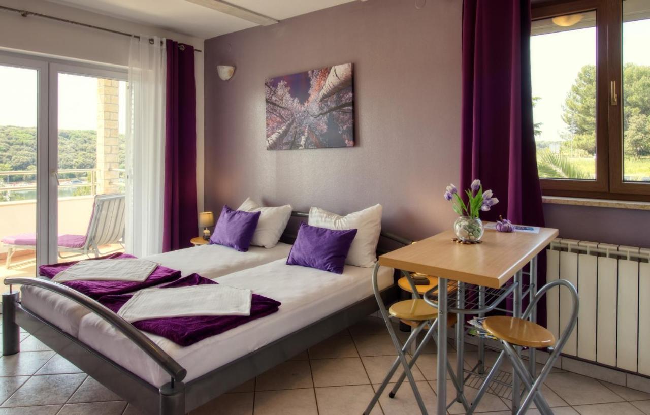 Apartman Studio Pula Exterior foto
