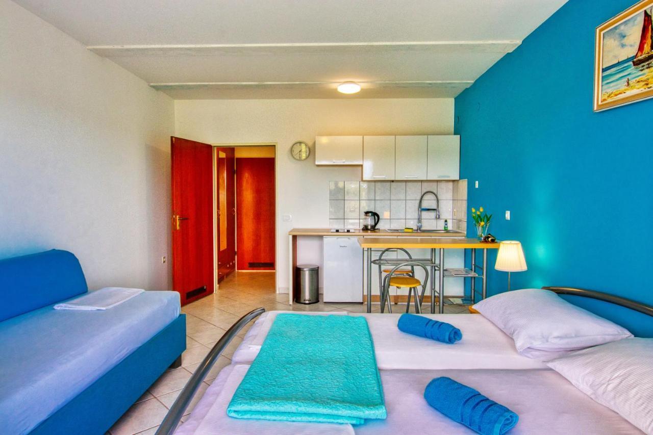 Apartman Studio Pula Exterior foto