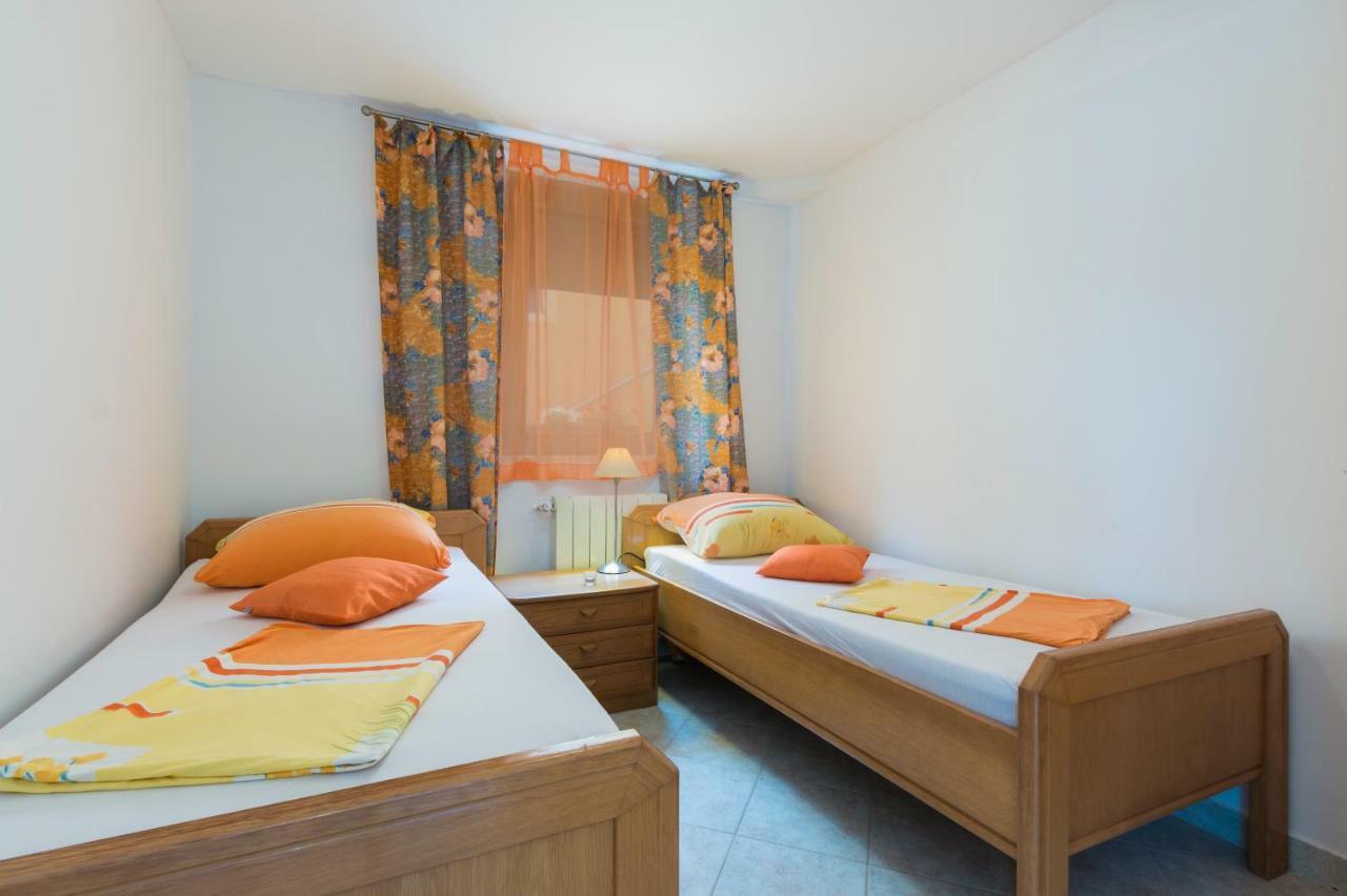 Apartman Studio Pula Exterior foto