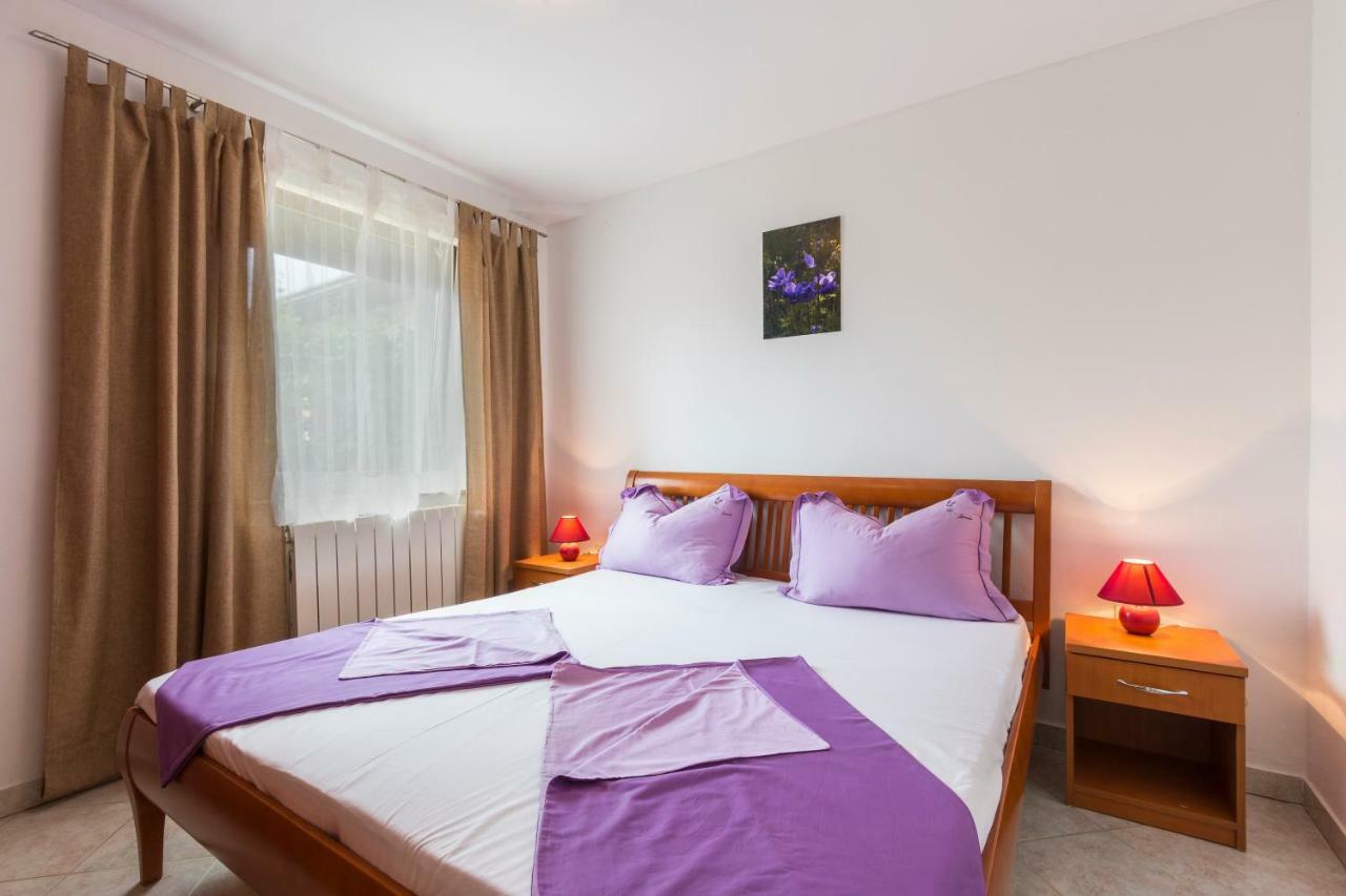 Apartman Studio Pula Exterior foto